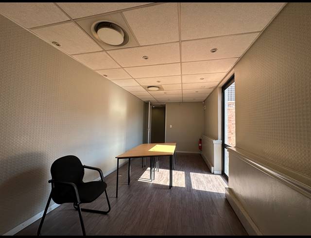 200M² OFFICE TO LET IN SANDTON CENTRAL